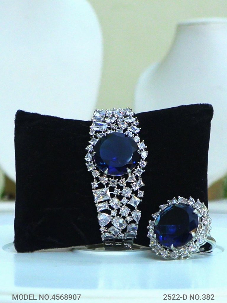 Venezia Halo Hathphool Bangle & Ring Suite