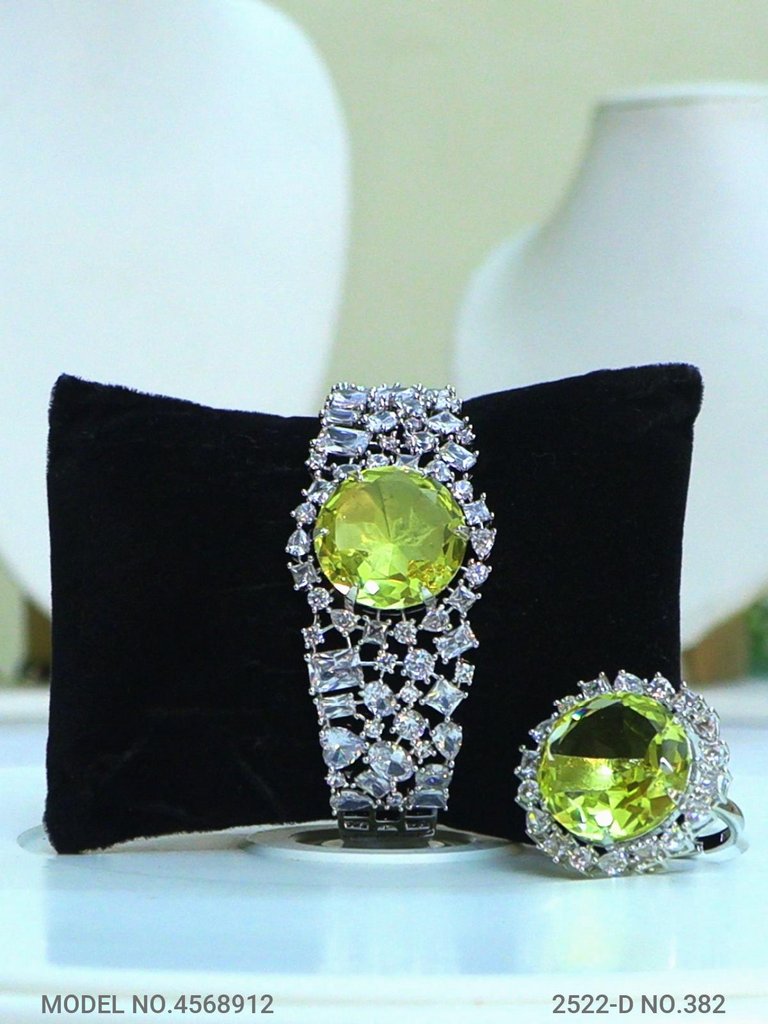 Nobile Crown-Set Wrist-to-Finger Gala Jewel